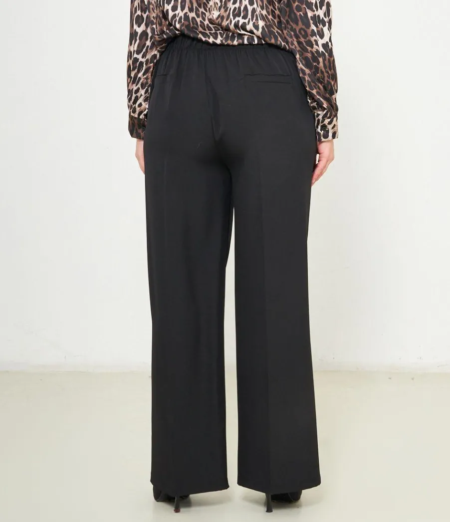 Zuiki Pantaloni con bottoni Hot