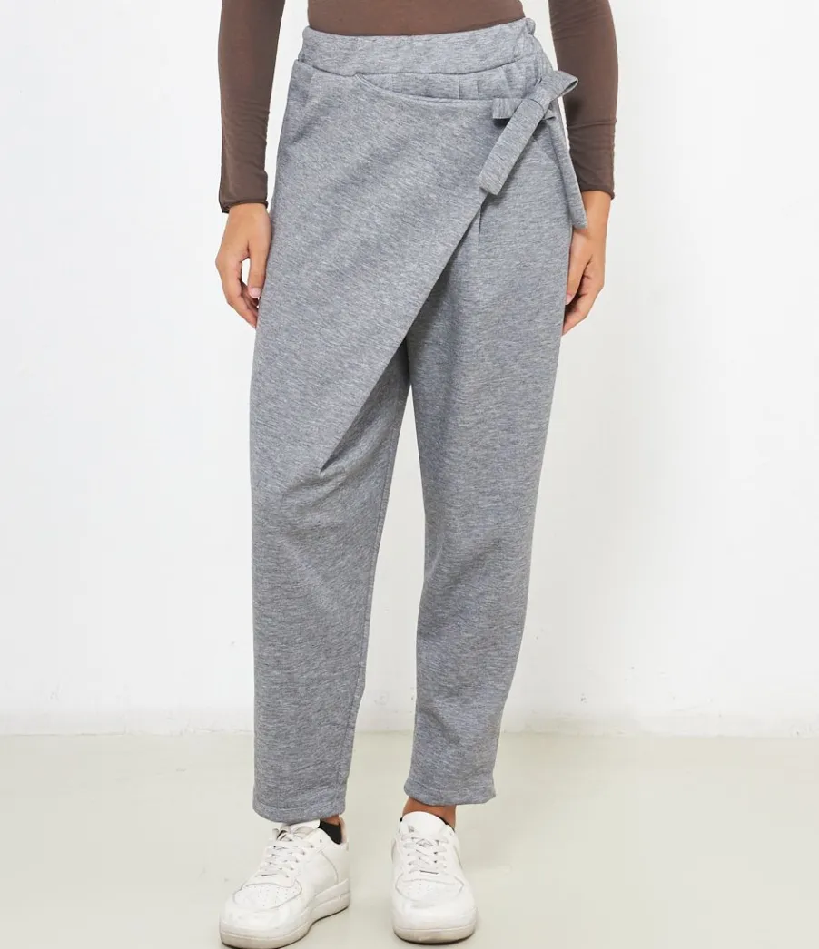 Zuiki Pantaloni con patta Hot