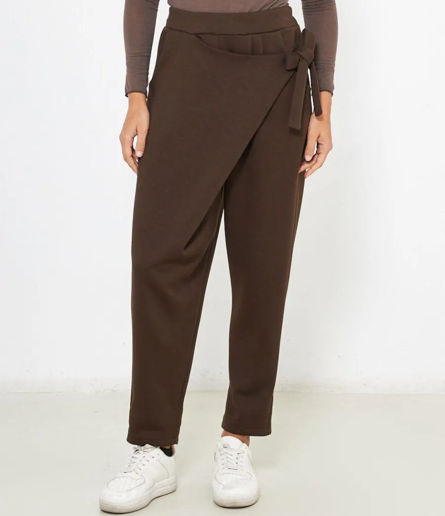 Zuiki Pantaloni con patta Hot