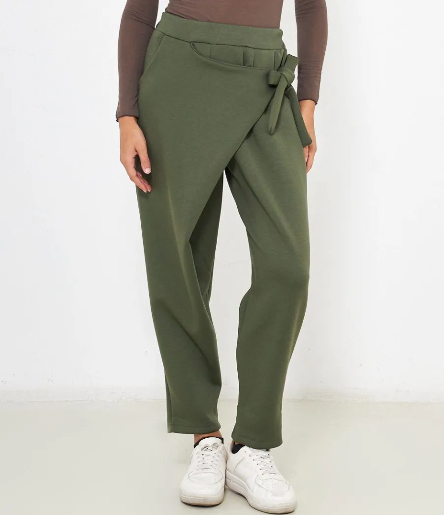 Zuiki Pantaloni con patta Hot