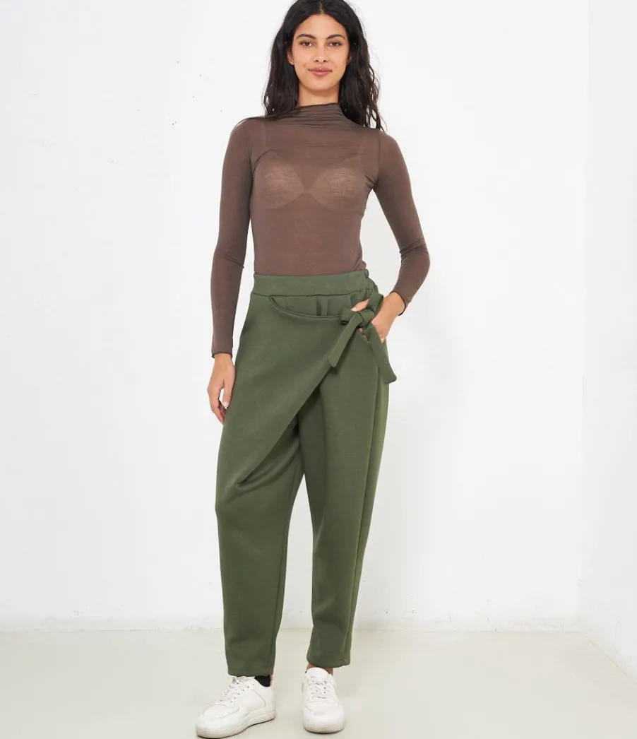 Zuiki Pantaloni con patta Hot